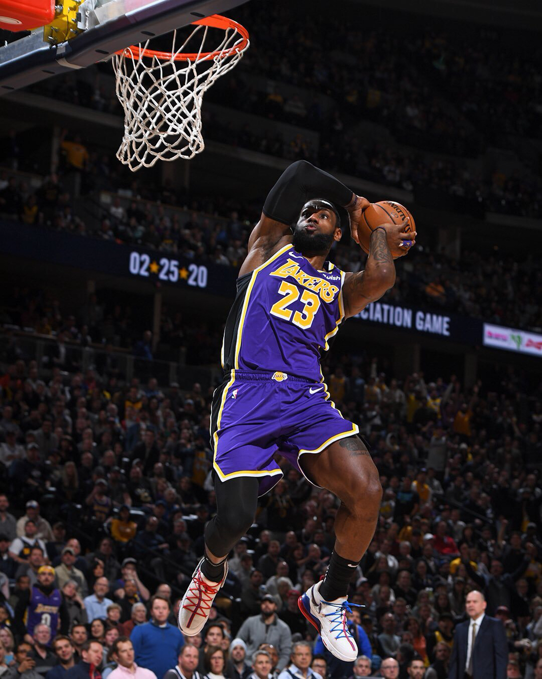 中反弹的能 中反弹的能